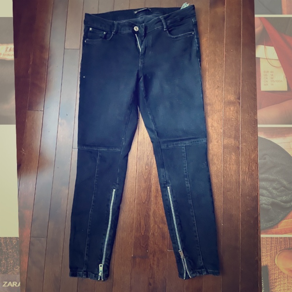 Zara Black Skinny Jeans with Zip details